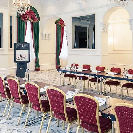 The Grand By Sunday فندق