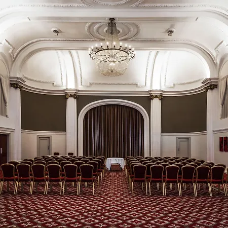 The Grand By Sunday فندق بريستول