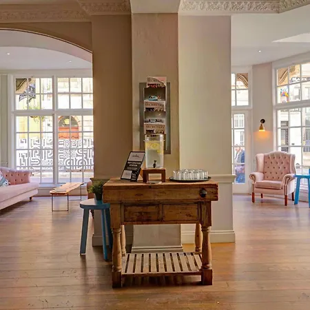 The Grand By Sunday בריסטול