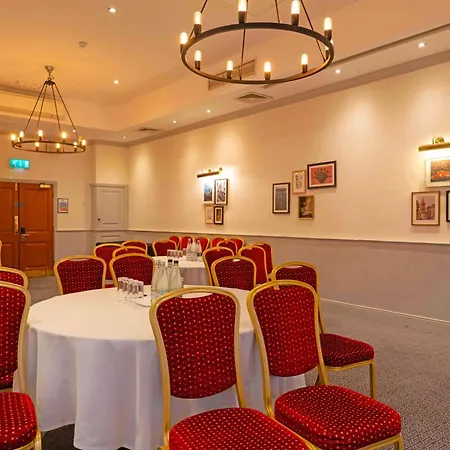 The Grand By Sunday 4* בריסטול