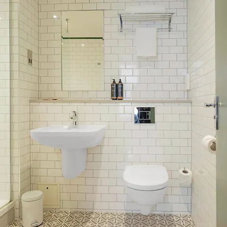 The Grand By Sunday מלון