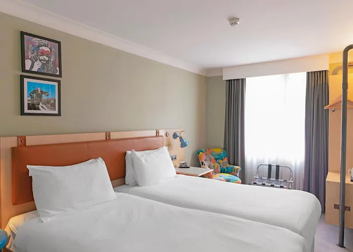 The Grand By Sunday 4* بريستول