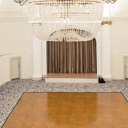 Mercure Grand 4* בריסטול