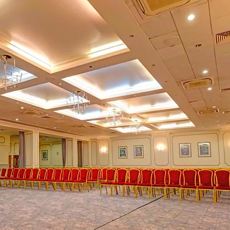 The Grand By Sunday Szálloda