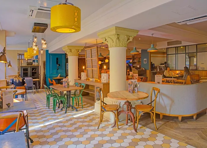 Hotel The Grand By Sunday 4*