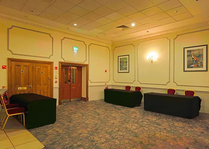 The Grand By Sunday Hotel