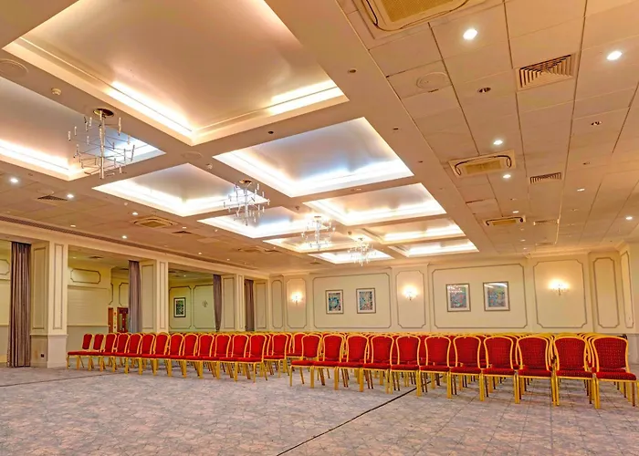 The Grand By Sunday Hotel