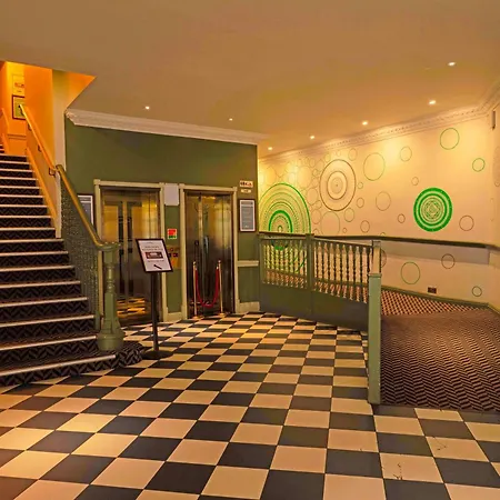 Bristol Grand By Sunday Hotel