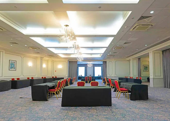 Hotel The Grand By Sunday 4*