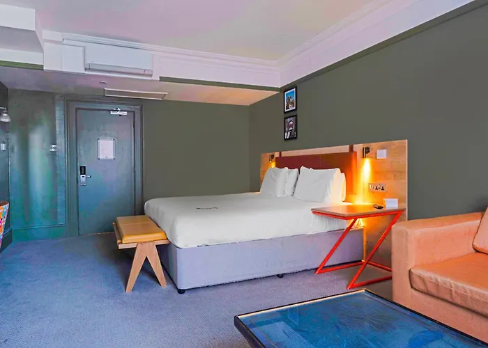 Hotel The Grand By Sunday 4*