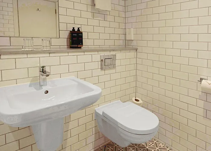 The Grand By Sunday Hotel Bristol